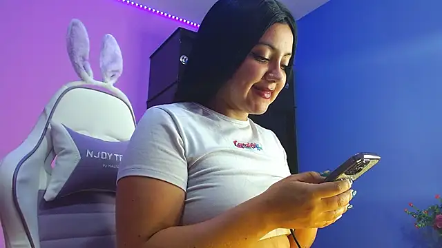 Isa-Jones online show from 15, 10, 2025