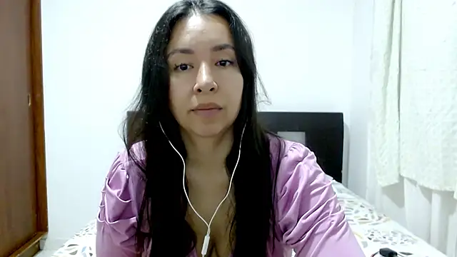emely sexx20 online show from 28, 9, 2025