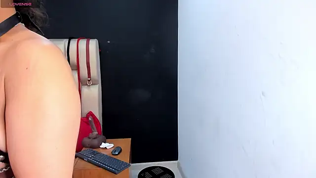 Aurora collins   online show from 16, 1, 2025