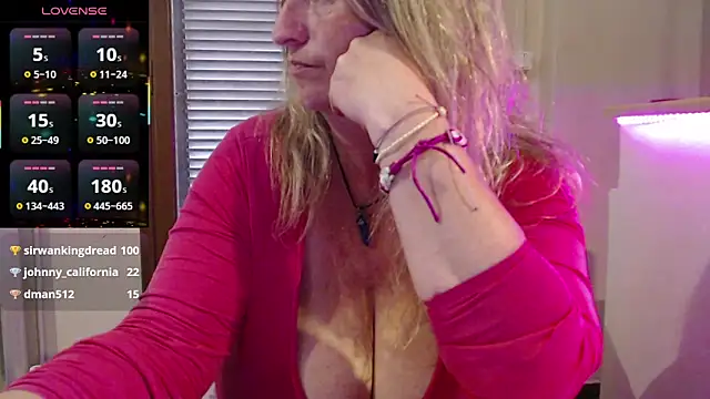 JennaDeluxe online show from 2, 4, 2026