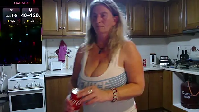 JennaDeluxe online show from 4, 4, 2026