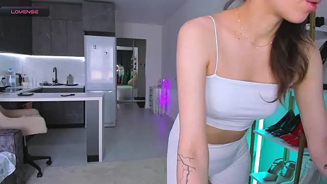 princess ashley  online show from 18, 3, 2026