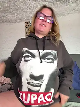 selenaluvv online show from 1, 3, 2026