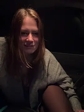 selenaluvv online show from 2, 2, 2025