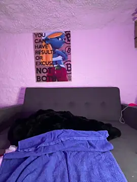 selenaluvv online show from 14, 2, 2026