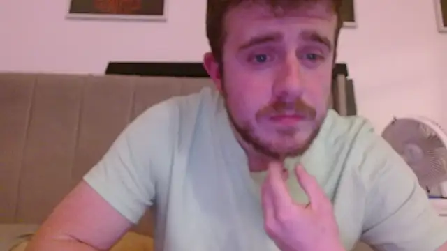 Snapshot of maxy49 chatting on 15, 11, 2025 maxy49 online show from 15, 11, 2025