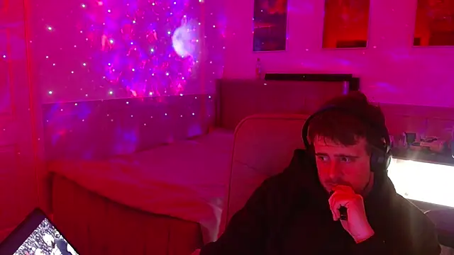 Snapshot of maxy49 chatting on 23, 11, 2025 maxy49 online show from 23, 11, 2025