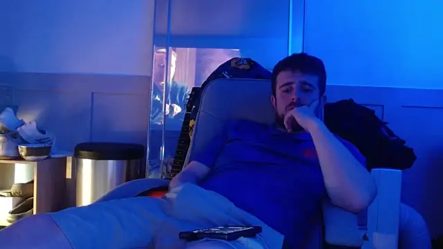 Snapshot of maxy49 chatting on 9, 11, 2025 maxy49 online show from 9, 11, 2025