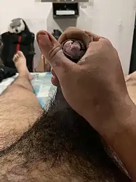 leocardenaz online show from 2, 4, 2026