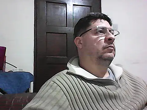 Snapshot of karatecobrakay2012 chatting on 6, 7, 2026 karatecobrakay2012 online show from 6, 7, 2026