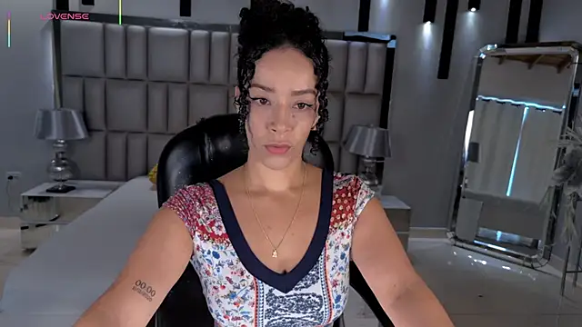 Snapshot of AlessaRomero chatting on 18, 5, 2026 AlessaRomero online show from 18, 5, 2026