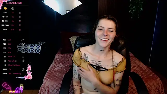 pretty cristal69 online show from 15, 3, 2026