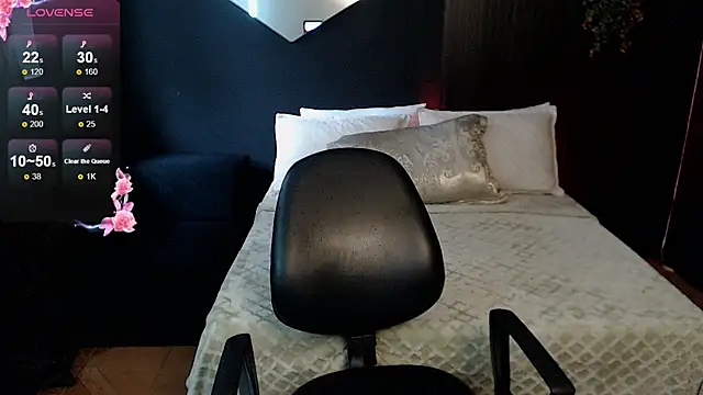 pretty cristal69 online show from 8, 2, 2026