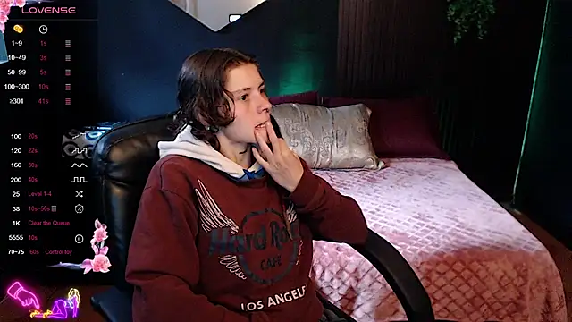 pretty cristal69 online show from 13, 3, 2026