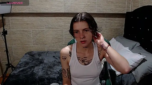 pretty cristal69 online show from 26, 2, 2025