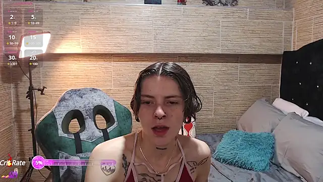 pretty cristal69 online show from 15, 2, 2025