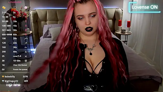 Miss Maya Mils online show from 26, 2, 2025