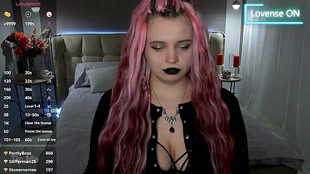 Miss Maya Mils online show from 26, 2, 2025
