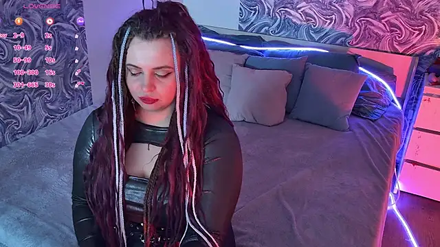 Miss Maya Mils online show from 5, 6, 2026