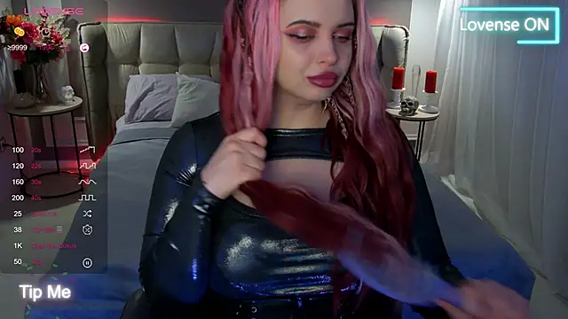 Miss Maya Mils online show from 12, 3, 2025