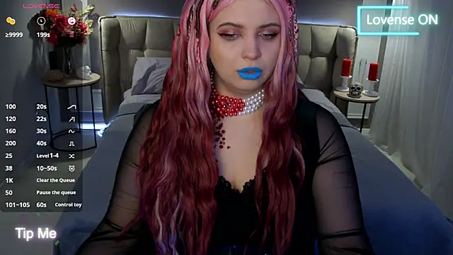 Miss Maya Mils online show from 4, 3, 2025