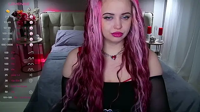 Miss Maya Mils online show from 13, 2, 2025