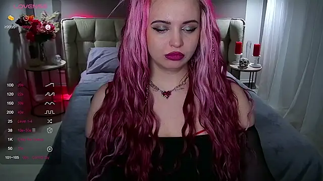 Miss Maya Mils online show from 13, 2, 2025