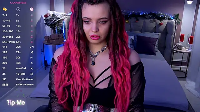 Miss Maya Mils online show from 20, 12, 2025