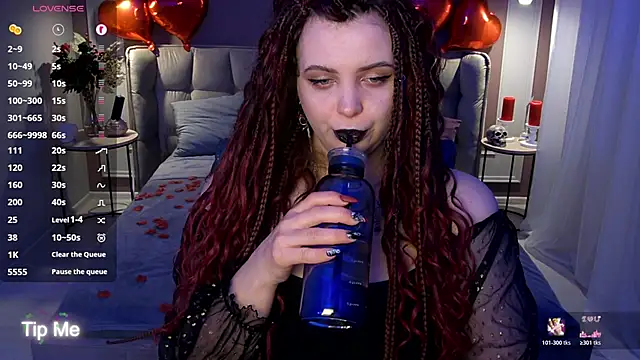 Miss Maya Mils online show from 14, 2, 2026