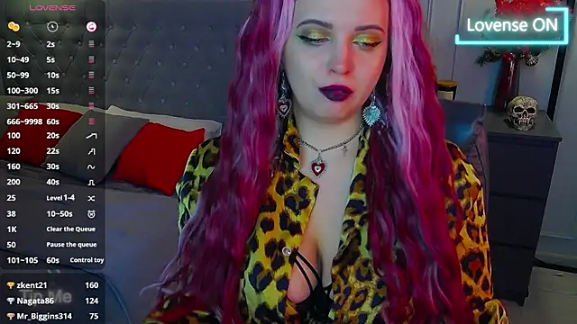 Miss Maya Mils online show from 24, 2, 2025