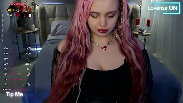 Miss Maya Mils online show from 10, 3, 2025