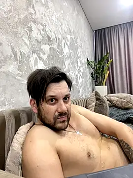 MaeltraJoy online show from 8, 1, 2026