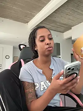 Your Paris online show from 22, 11, 2025