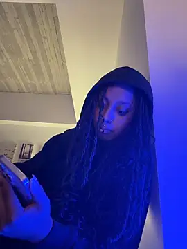 Your Paris online show from 8, 4, 2026