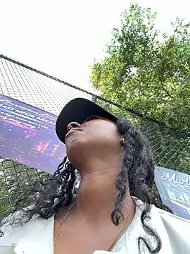 Your Paris online show from 25, 2, 2026