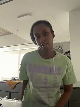 Your Paris online show from 1, 12, 2025