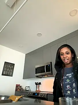 Your Paris online show from 12, 10, 2025