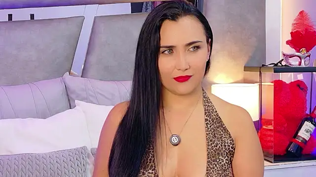 Evangeline Taylorr online show from 5, 11, 2025