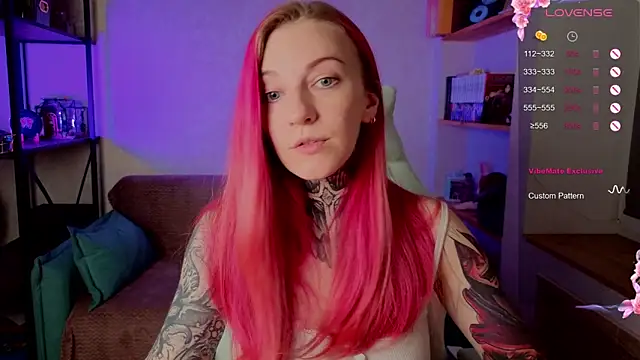 Snapshot of Roxy_____ chatting on 3, 10, 2025 Roxy online show from 3, 10, 2025