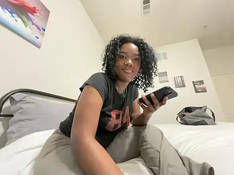 Snapshot of magicalc00ch chatting on 28, 4, 2026 magicalc00ch online show from 28, 4, 2026