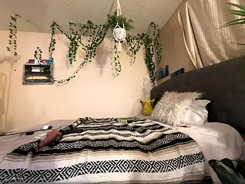 Snapshot of magicalc00ch chatting on 2, 12, 2025 magicalc00ch online show from 2, 12, 2025