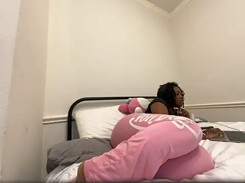 Snapshot of magicalc00ch chatting on 15, 5, 2026 magicalc00ch online show from 15, 5, 2026
