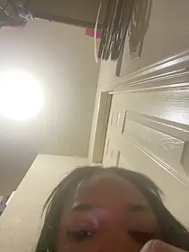 Snapshot of magicalc00ch chatting on 21, 12, 2025 magicalc00ch online show from 21, 12, 2025