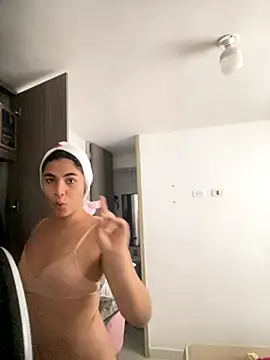 IsabelleFoxx  online show from 5, 11, 2025