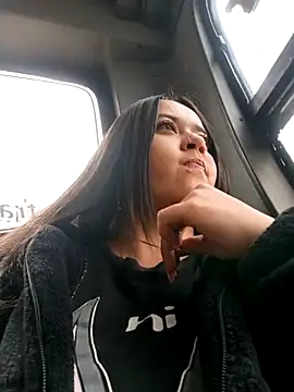 Cristal  04 online show from 14, 10, 2025