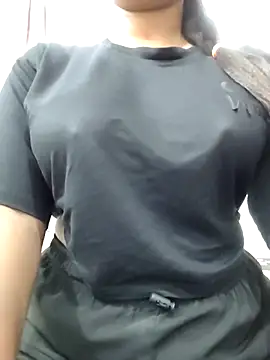 Snapshot of MohiniHott chatting on 2, 11, 2025 MohiniHott online show from 2, 11, 2025