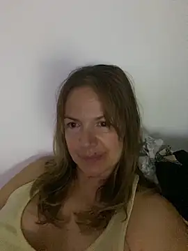 Snapshot of Leyna_liu chatting on 23, 9, 2025 Leyna liu online show from 23, 9, 2025