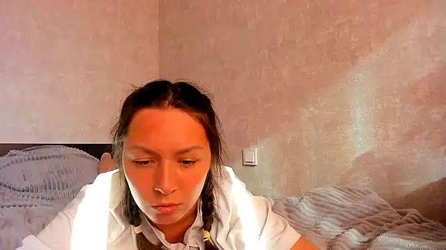 Adela Vetta online show from 18, 3, 2025