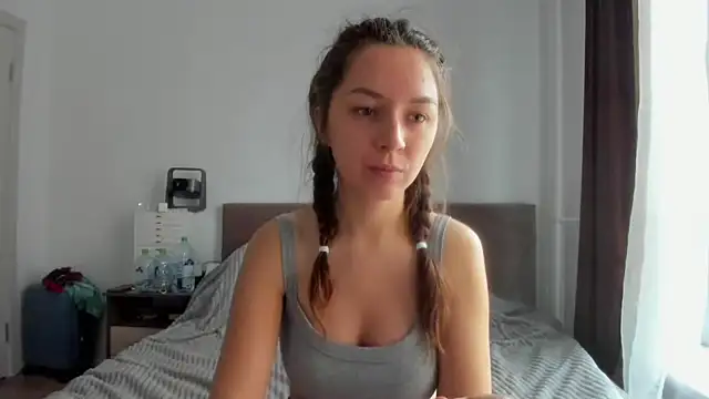 Adela Vetta online show from 4, 11, 2025