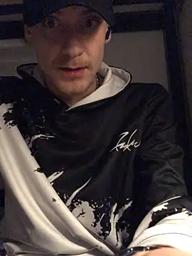 Simboxxx040 online show from 1, 1, 2025